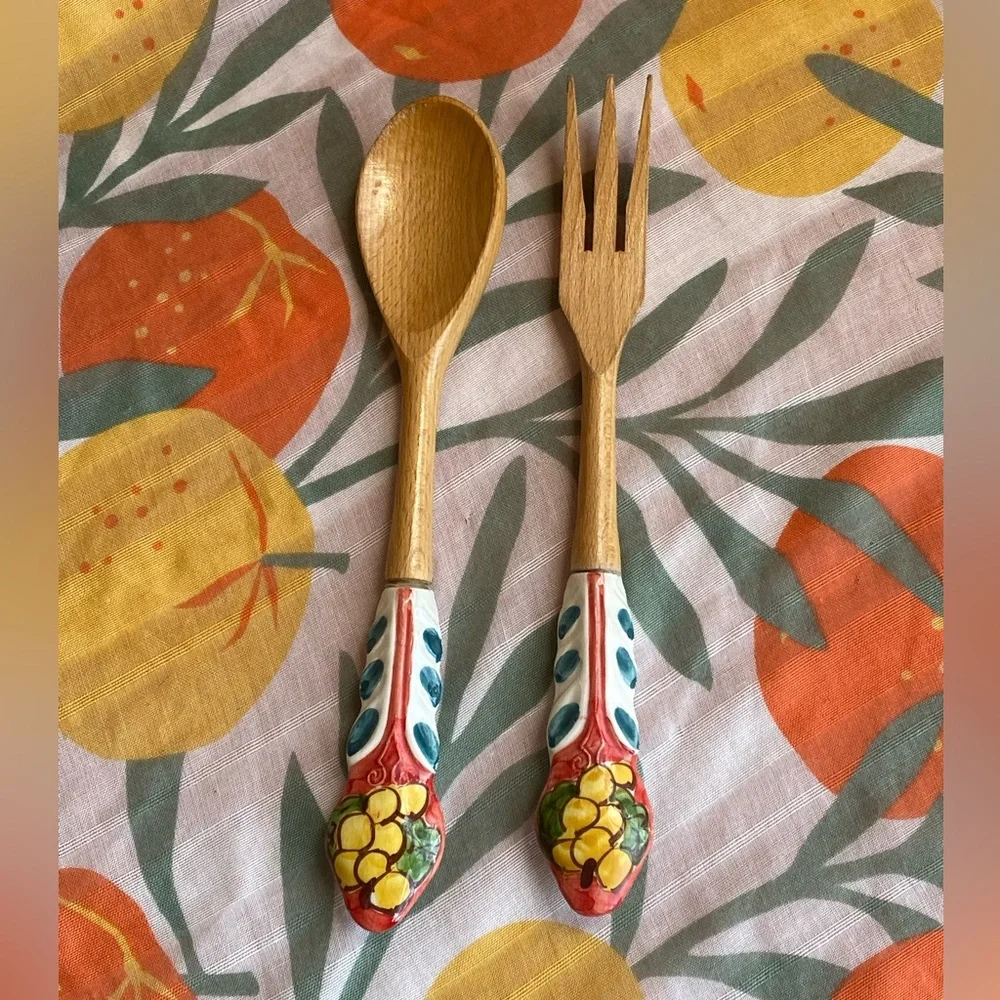 Hand-Painted Wooden Salad Serving Utensils for Dining. Great Condition!